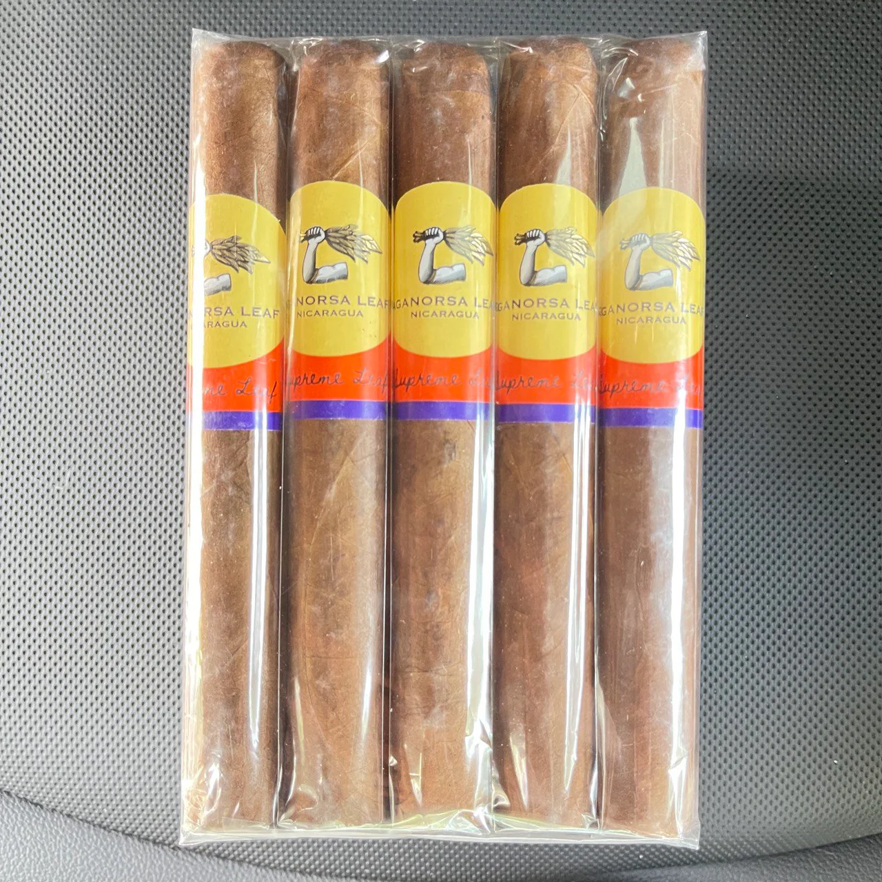 Aganorsa Supreme Leaf Corojo Cabeza Redondo Bundle