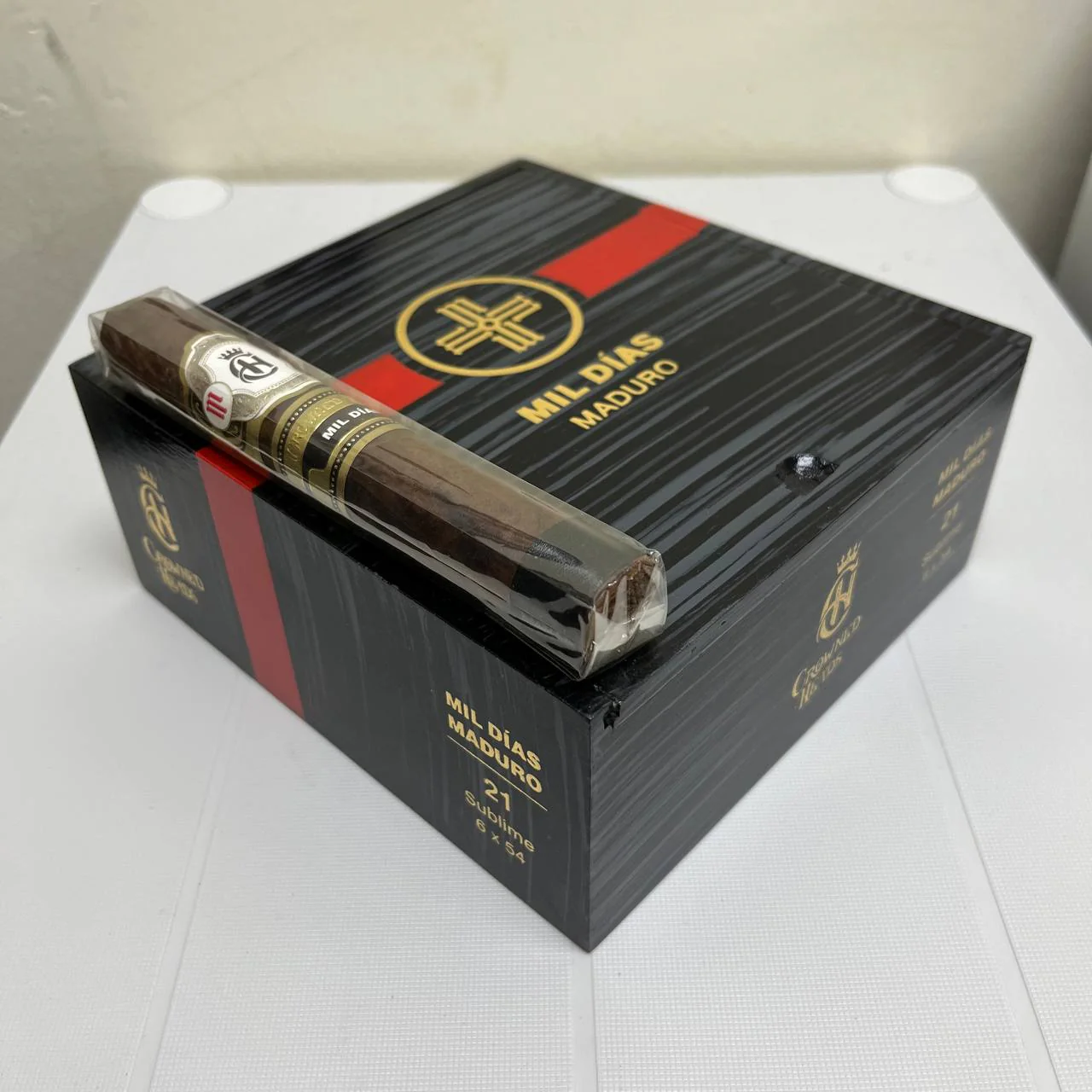 Crowned Heads Mil Dias Maduro Sublime - Image 4