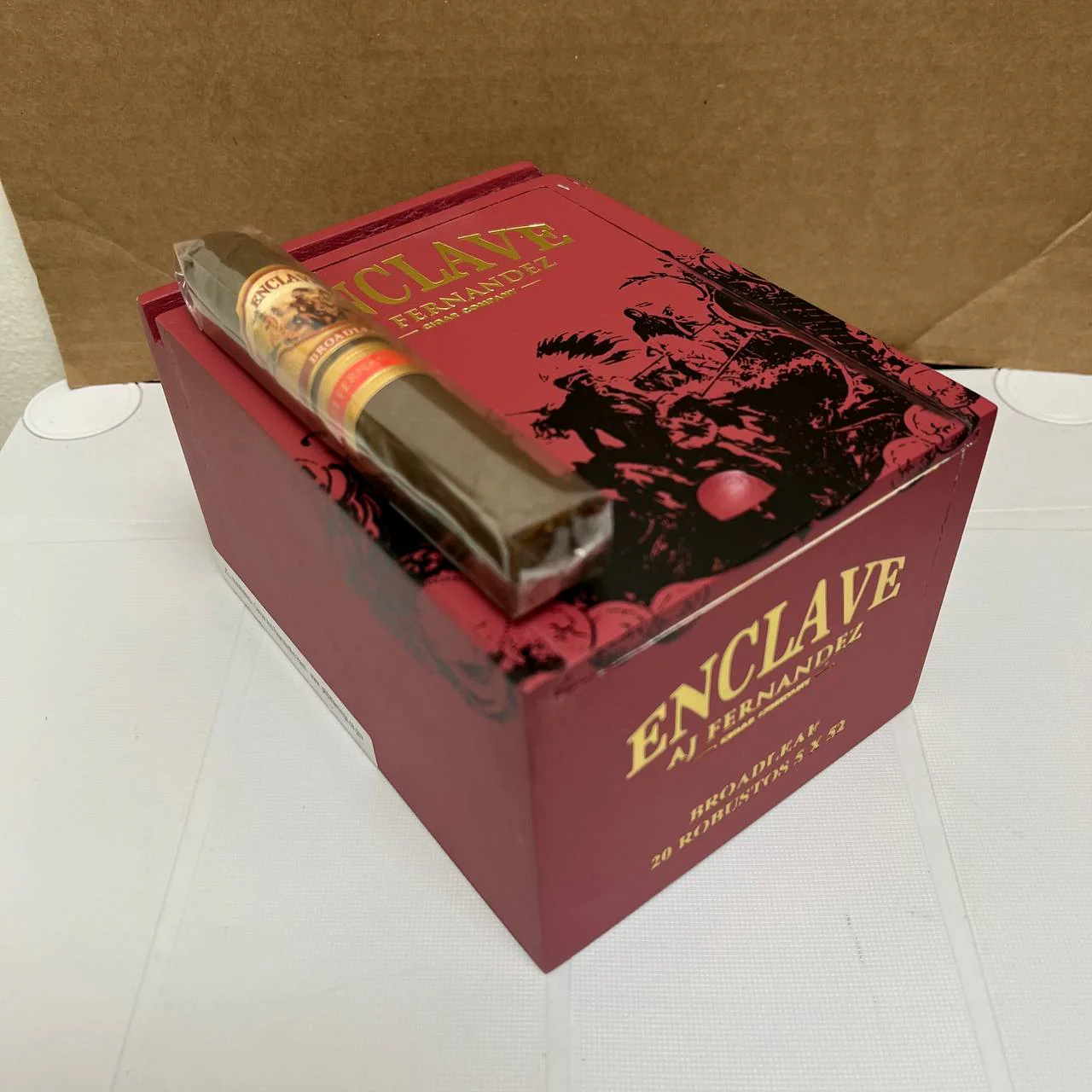 Enclave Broadleaf by AJ Fernandez Robusto - Image 4