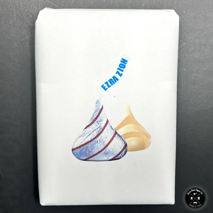 Ezra Zion White Chocolate Kiss - Image 2