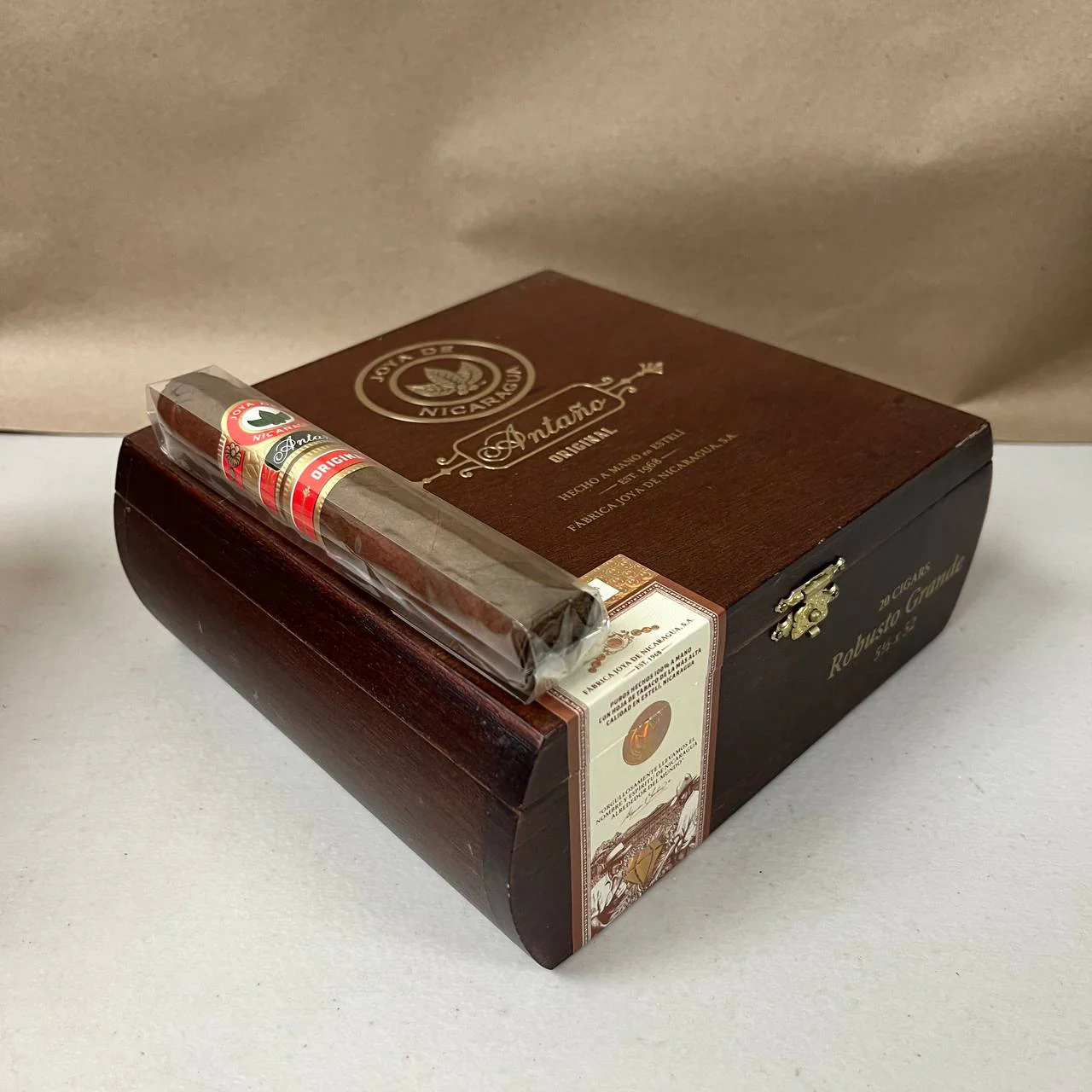 Joya De Nicaragua Antano 1970 Original Robusto Grande