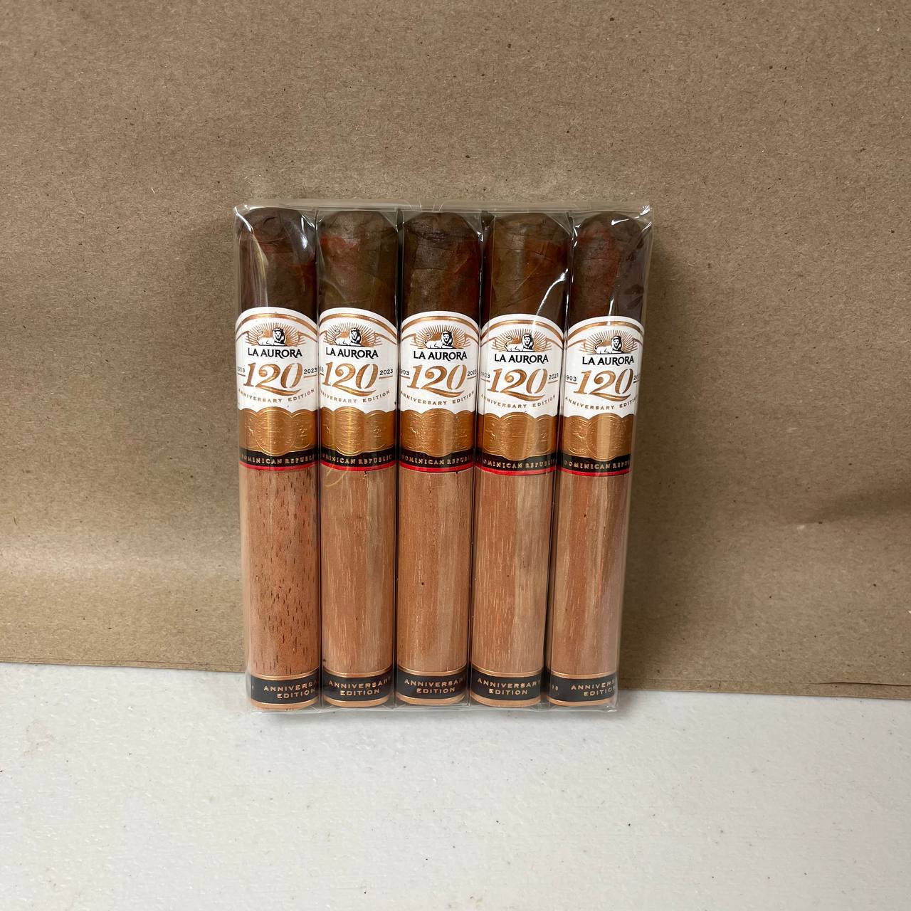 La Aurora 120th Anniversary Robusto - Image 4