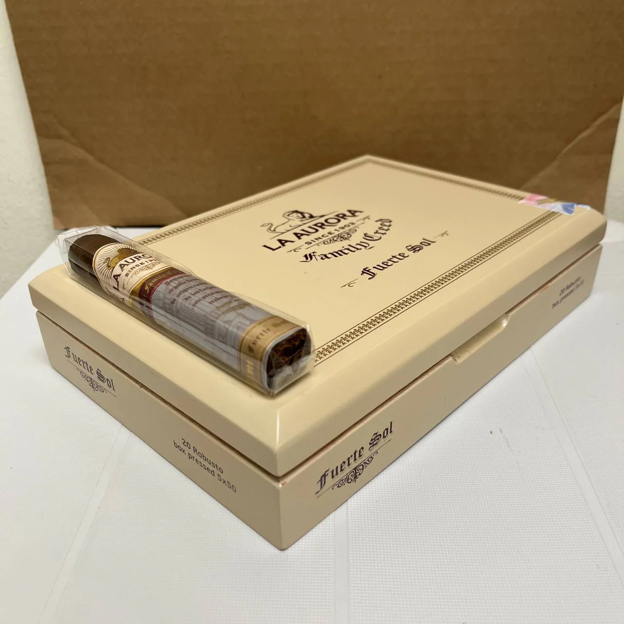 La Aurora Family Creed Fuerte Sol Robusto Box Pressed - Image 7
