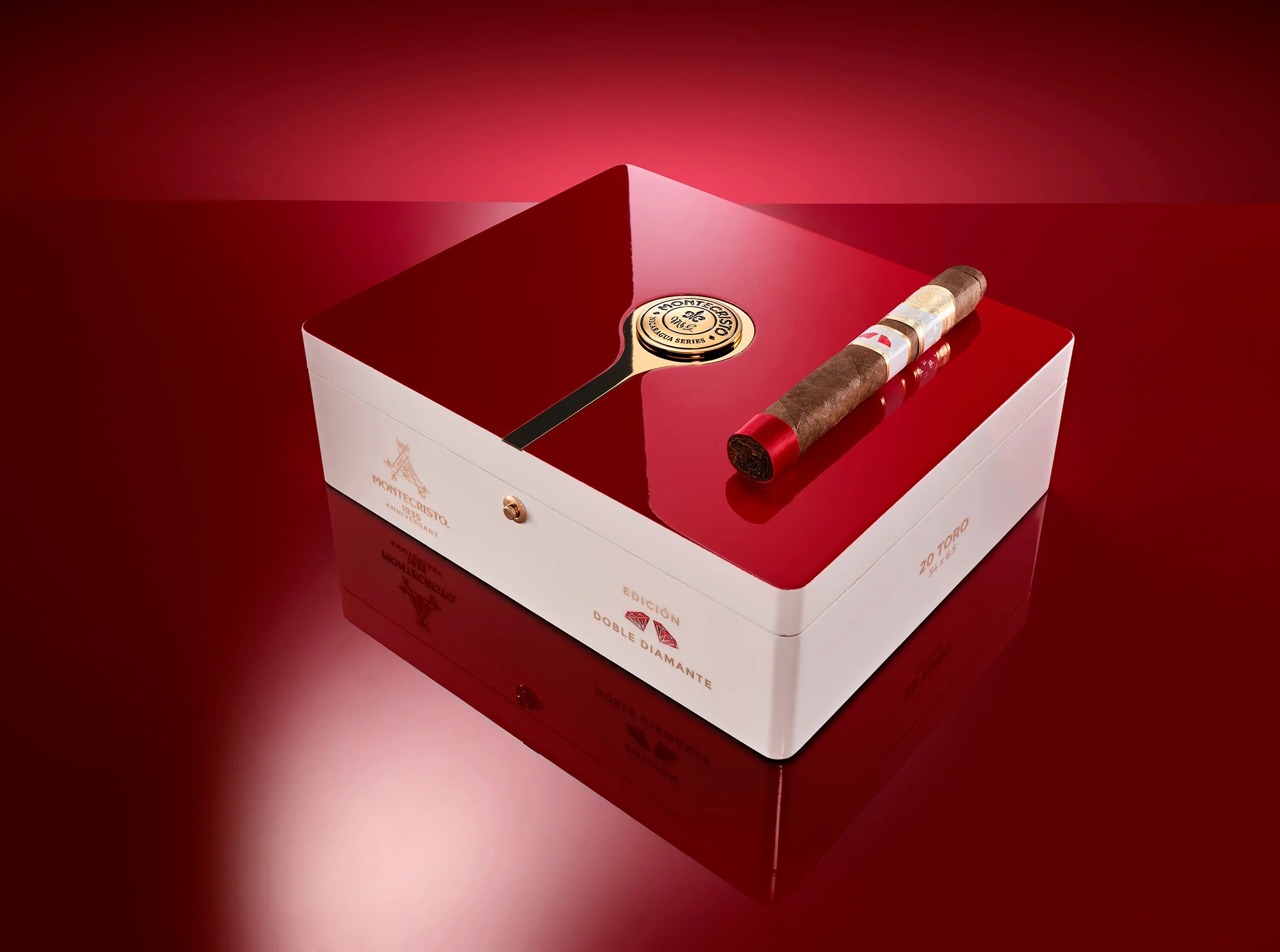 Montecristo 1935 Anniversary Edicion Doble Diamante Red - Image 3