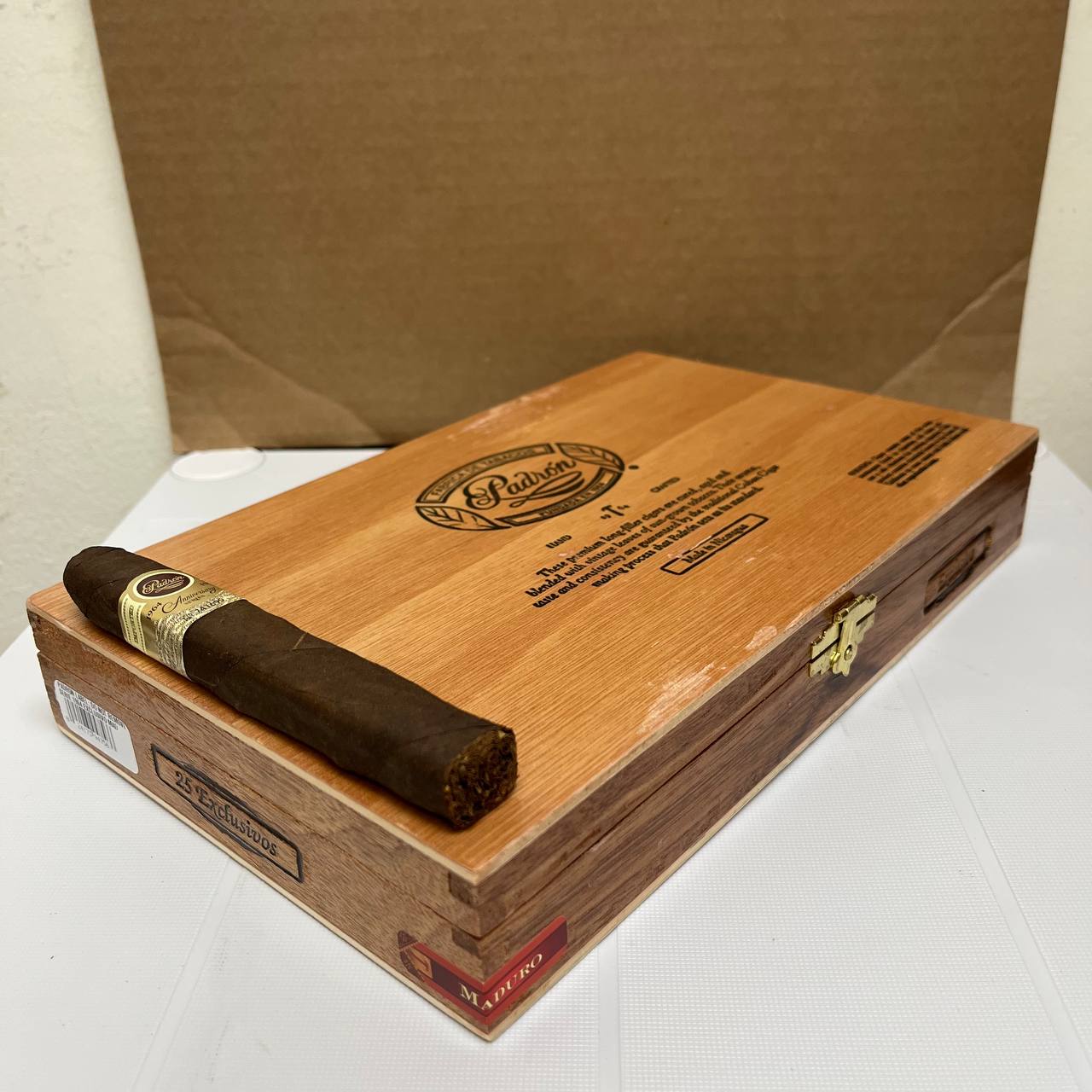 Padron 1964 Anniversary Exclusivo Robusto Maduro - Image 6