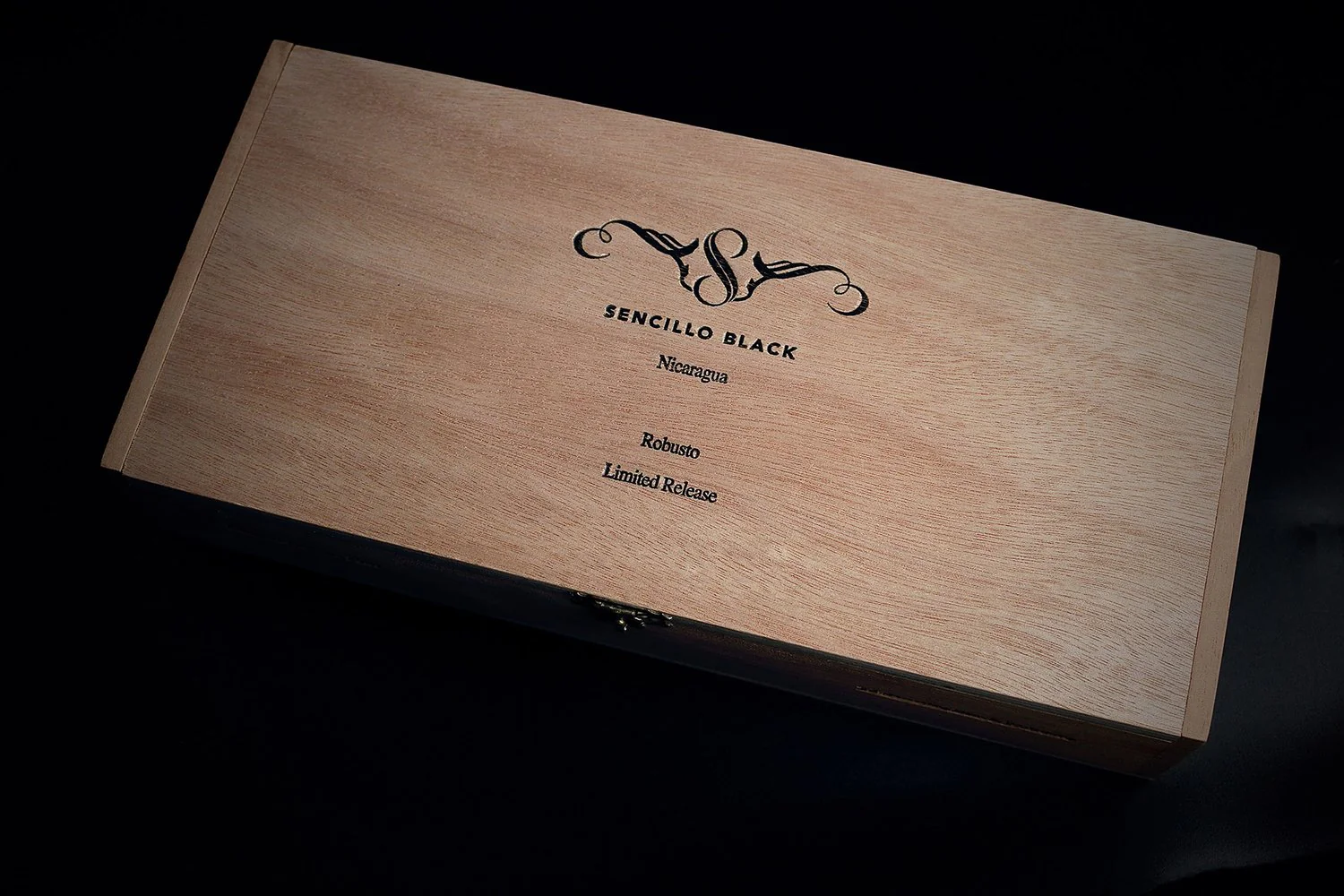 Sencillo Black Robusto - Image 5